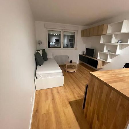 Studio Meuble Apartment Amiens Exterior photo